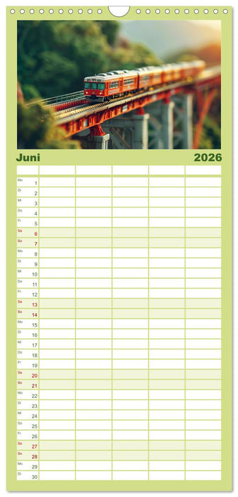 Miniaturwelt Eisenbahn - Zug um Zug ins Abenteuer (CALVENDO Familienplaner 2026)