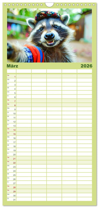 Witzige Tier-Selfies. Lustige Portraits aus der Tierwelt (CALVENDO Familienplaner 2026)