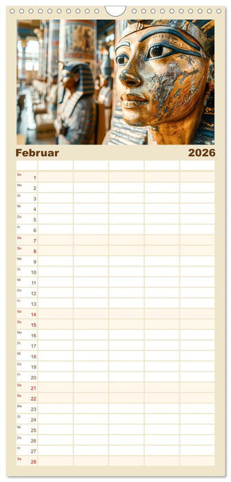 Im Schatten der Pyramidern (CALVENDO Familienplaner 2026)