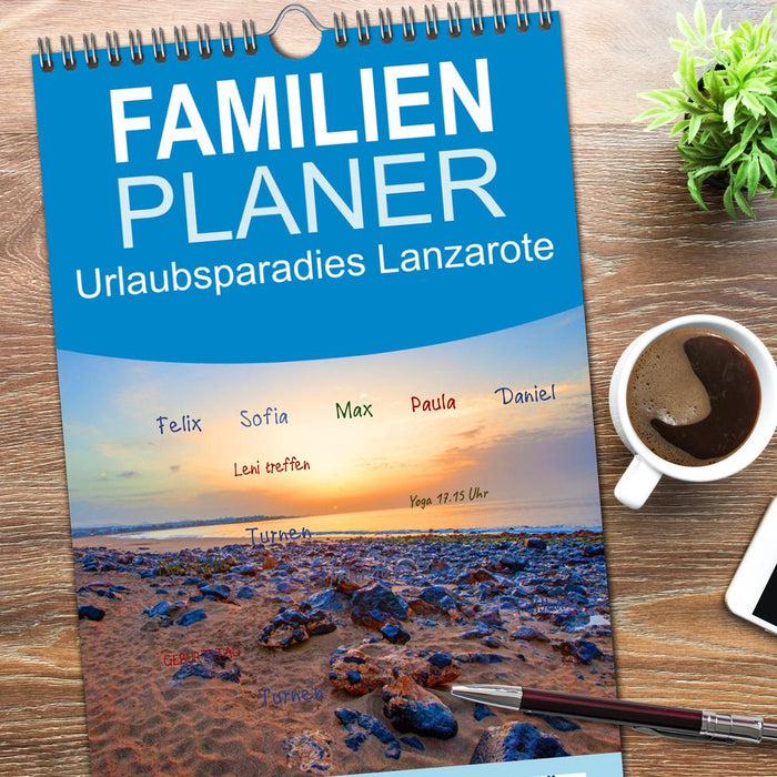Urlaubsparadies Lanzarote (CALVENDO Familienplaner 2026)