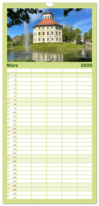 Schlossromantik (CALVENDO Familienplaner 2026)