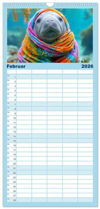 Modische Manatees. Charmante Seekühe mit Stil (CALVENDO Familienplaner 2026)