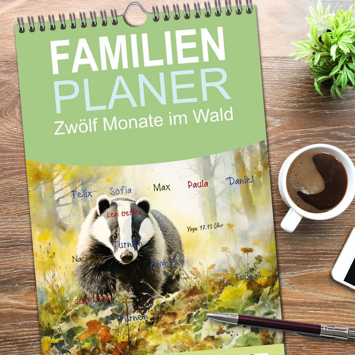 Zwölf Monate im Wald (CALVENDO Familienplaner 2026)