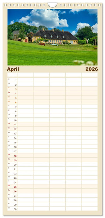 Idyllische Reetdachhäuser (CALVENDO Familienplaner 2026)