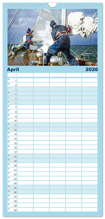 Segeln: Der Sonne entgegen (CALVENDO Familienplaner 2026)