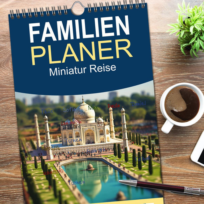 Miniatur Reise (CALVENDO Familienplaner 2026)