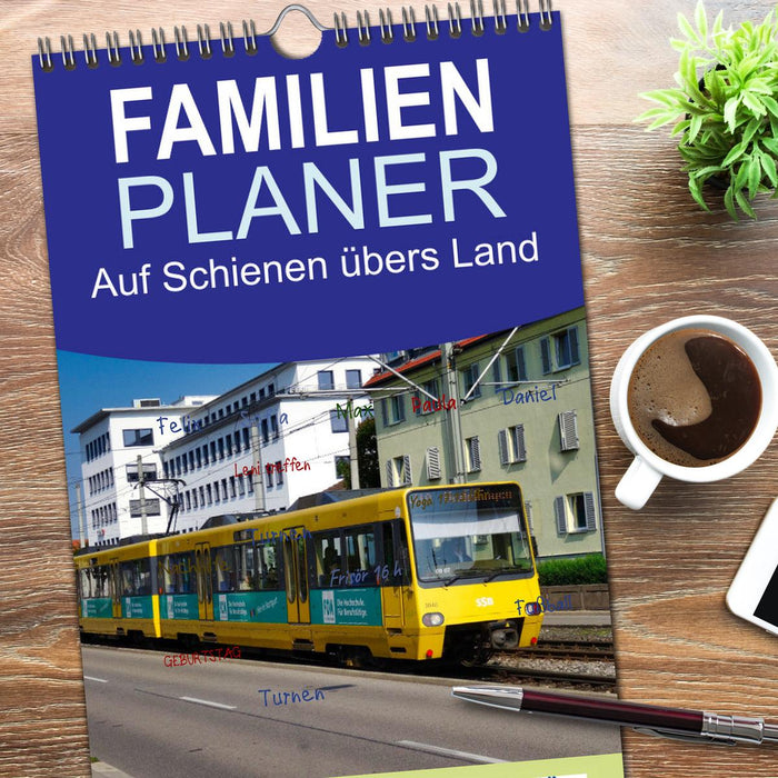 Auf Schienen übers Land (CALVENDO Familienplaner 2026)