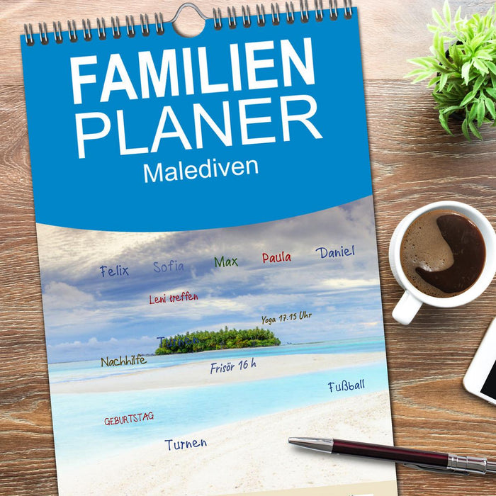 Malediven, Perle im Indischen Ozean (CALVENDO Familienplaner 2026)