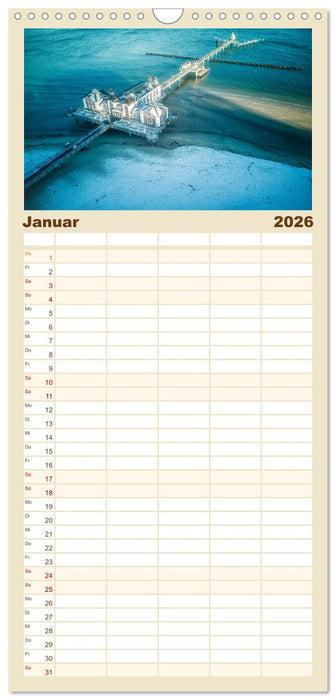 Ästehtik von oben (CALVENDO Familienplaner 2026)