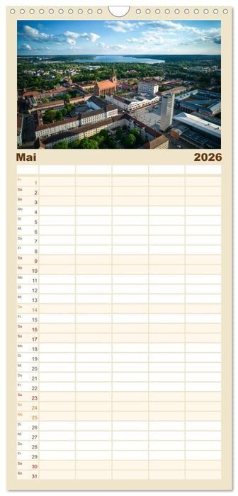 Ästehtik von oben (CALVENDO Familienplaner 2026)