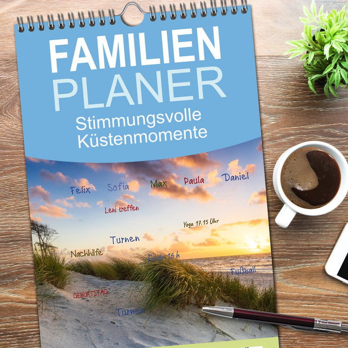 Stimmungsvolle Küstenmomente (CALVENDO Familienplaner 2026)