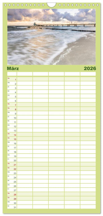 Stimmungsvolle Küstenmomente (CALVENDO Familienplaner 2026)