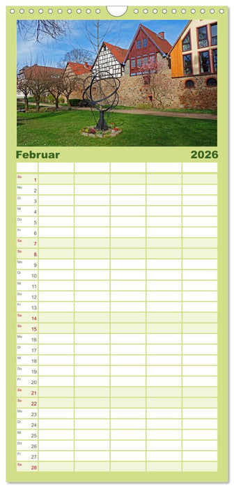 Liebliche Bergstraße - Burgen, Wein und Fachwerk (CALVENDO Familienplaner 2026)