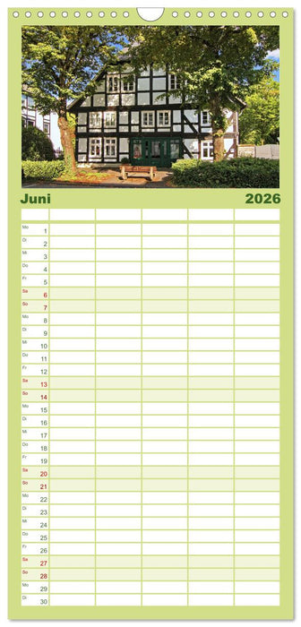 Stadtansichten Brilon (CALVENDO Familienplaner 2026)