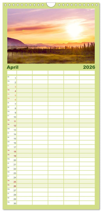 Mystische Nebellandschaften (CALVENDO Familienplaner 2026)