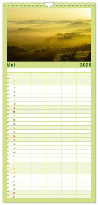 Mystische Nebellandschaften (CALVENDO Familienplaner 2026)