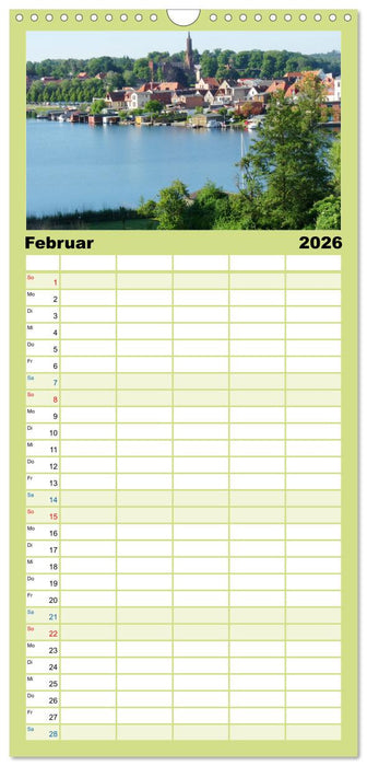 Wunderschöne Mecklenburgische Seenplatte (CALVENDO Familienplaner 2026)