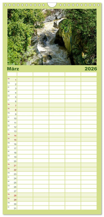 Spaziergang in Meran (CALVENDO Familienplaner 2026)