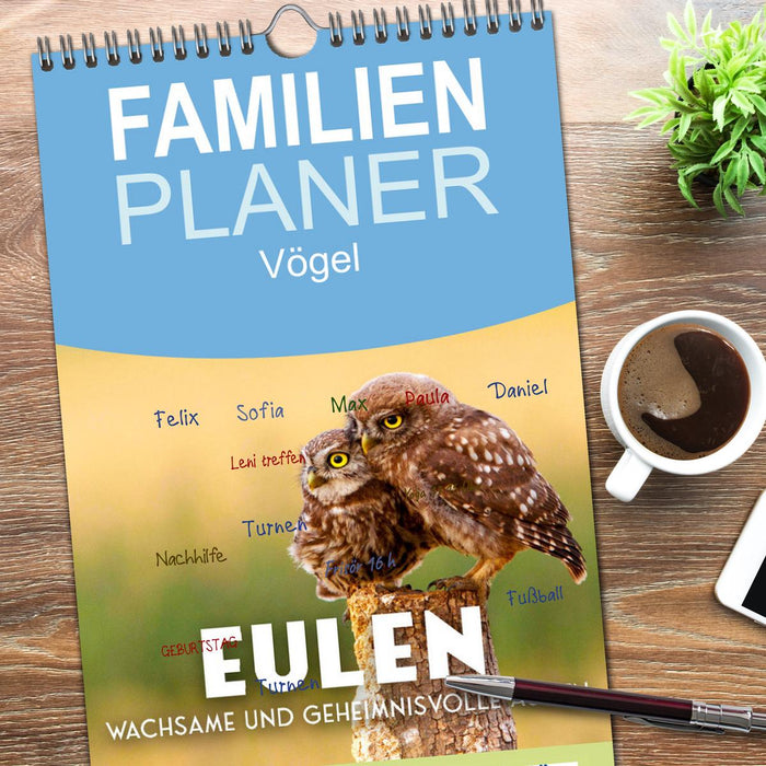 Eulen - Wachsame und geheimnisvolle Augen (CALVENDO Familienplaner 2026)