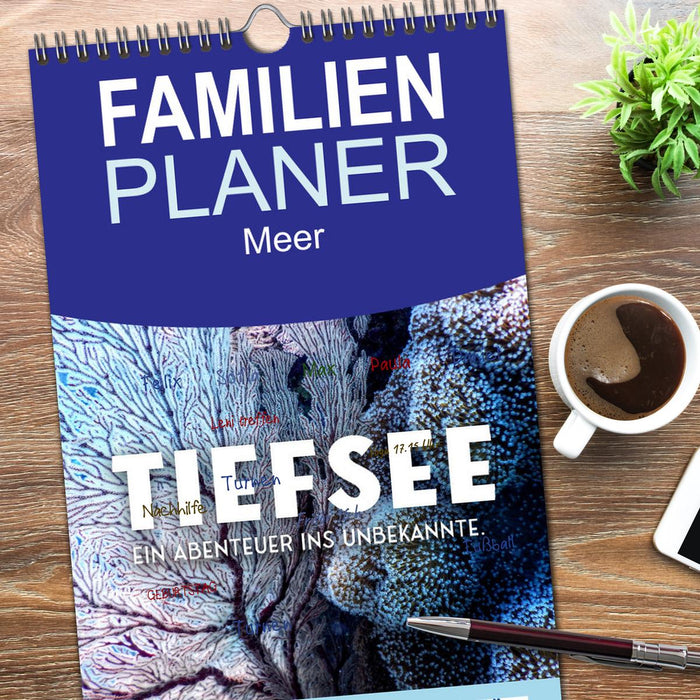 Tiefsee - Ein Abenteuer ins Unbekannte. (CALVENDO Familienplaner 2026)
