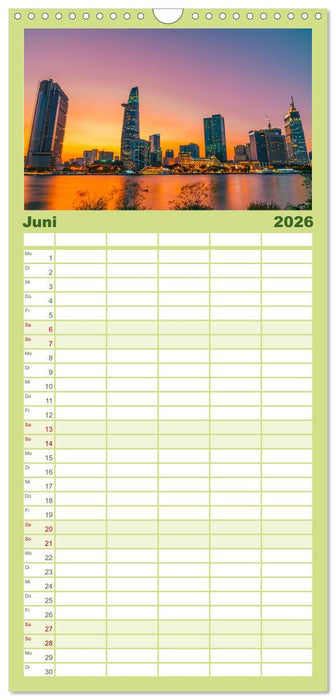 Vietnam - Das Land der Morgenröte. (CALVENDO Familienplaner 2026)