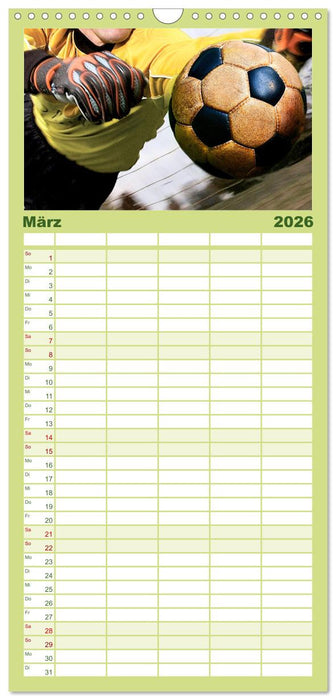 Fußball - pure Leidenschaft (CALVENDO Familienplaner 2026)