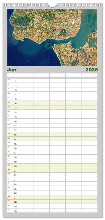 Die Erde aus dem All (CALVENDO Familienplaner 2026)