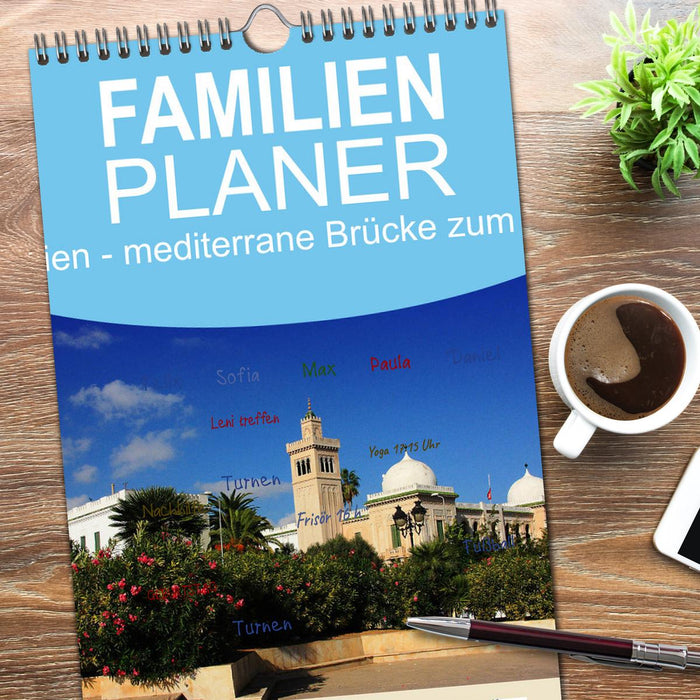 Tunesien - mediterrane Brücke zum Orient (CALVENDO Familienplaner 2026)