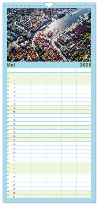 Norwegen Luftaufnahmen (CALVENDO Familienplaner 2026)