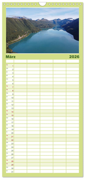 Spektakuläre Bergwelten Norwegen (CALVENDO Familienplaner 2026)