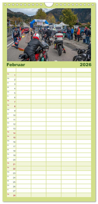Motorräder am Jochpass (CALVENDO Familienplaner 2026)