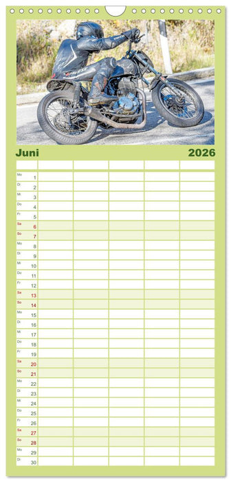 Motorräder am Jochpass (CALVENDO Familienplaner 2026)