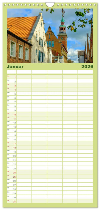 Ein Blick auf Leer (Ostfriesland) (CALVENDO Familienplaner 2026)