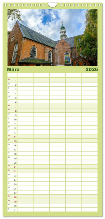 Ein Blick auf Leer (Ostfriesland) (CALVENDO Familienplaner 2026)