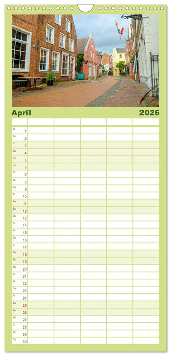 Ein Blick auf Leer (Ostfriesland) (CALVENDO Familienplaner 2026)