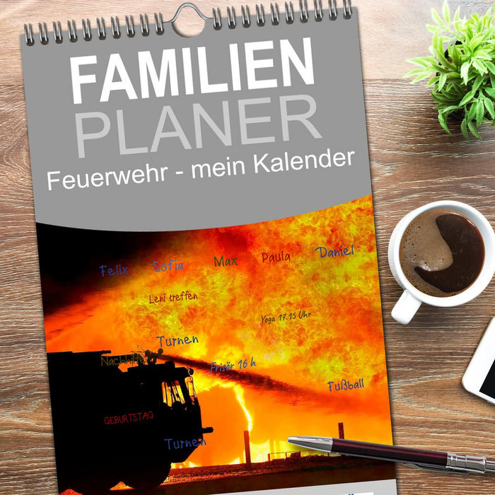 Feuerwehr - mein Kalender (CALVENDO Familienplaner 2026)
