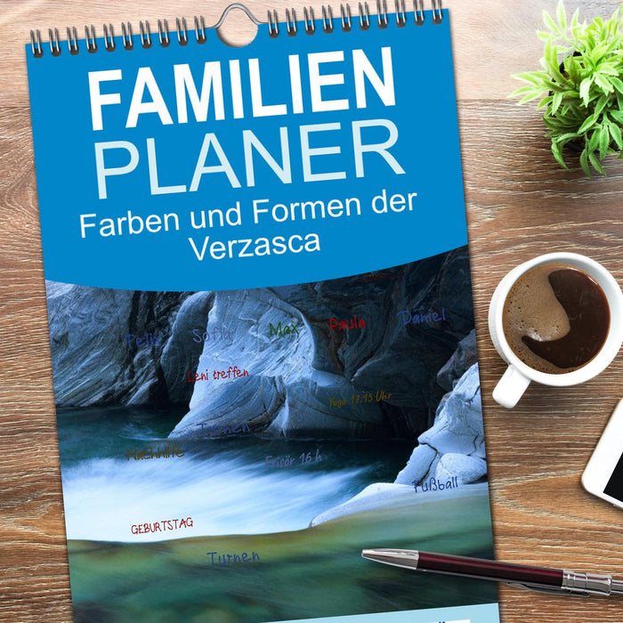 Farben und Formen der Verzasca (CALVENDO Familienplaner 2026)