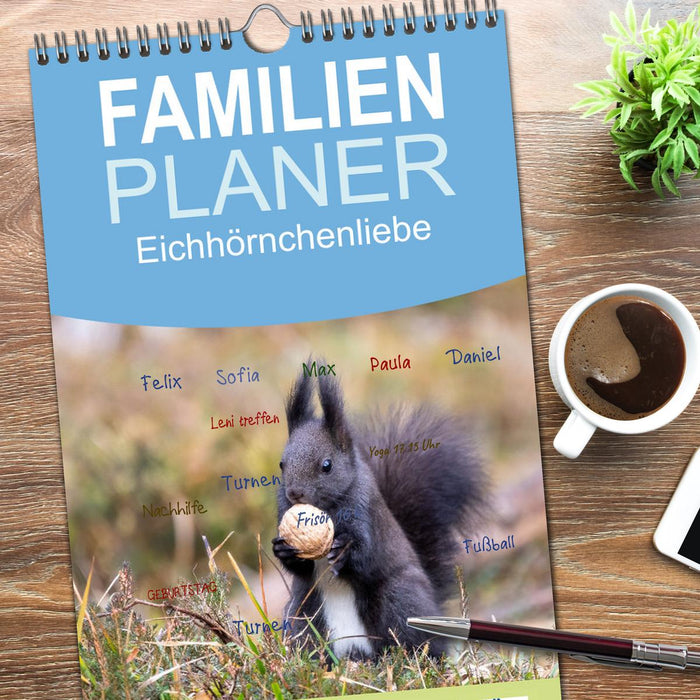 Eichhörnchenliebe (CALVENDO Familienplaner 2026)