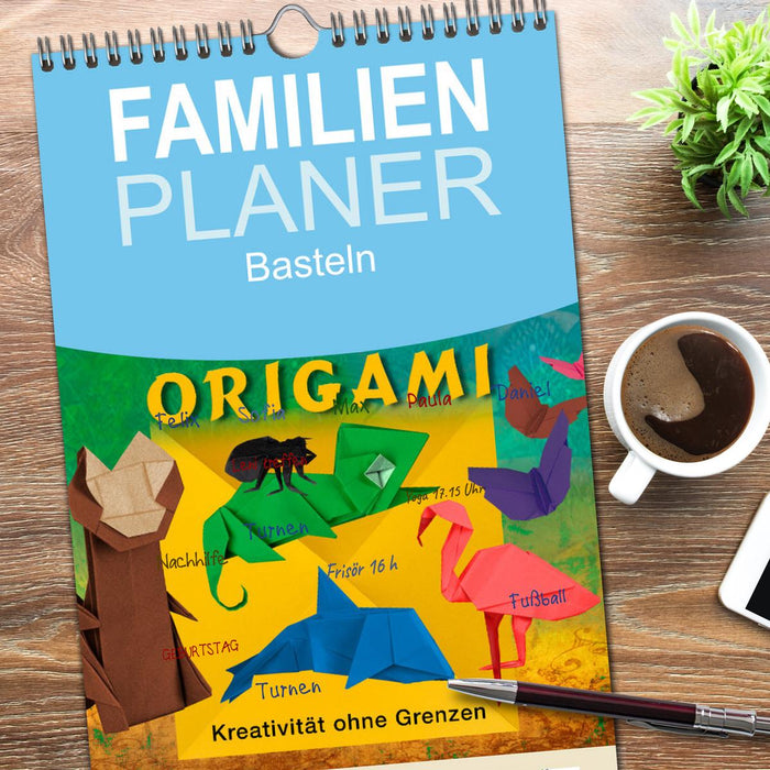 ORIGAMI - Kreativität ohne Grenzen (CALVENDO Familienplaner 2026)