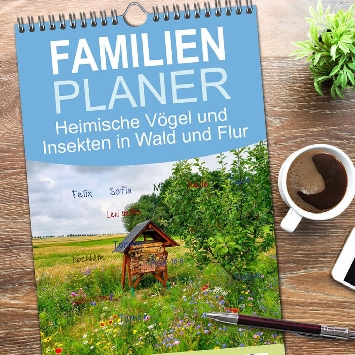 Heimische Vögel und Insekten in Wald und Flur (CALVENDO Familienplaner 2026)