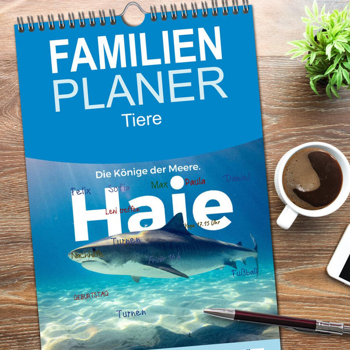 Haie - Könige der Meere. (CALVENDO Familienplaner 2026)