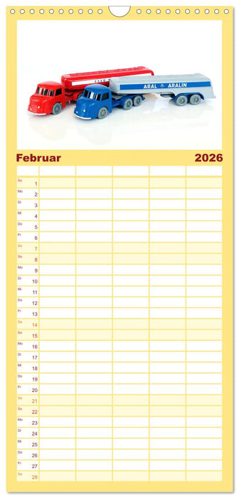Miniaturautos aus Berlin (CALVENDO Familienplaner 2026)