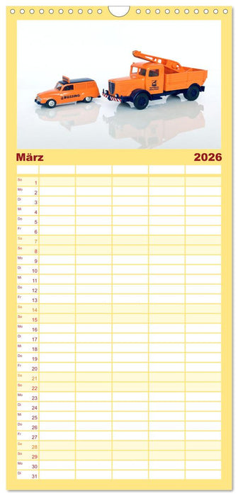 Miniaturautos aus Berlin (CALVENDO Familienplaner 2026)