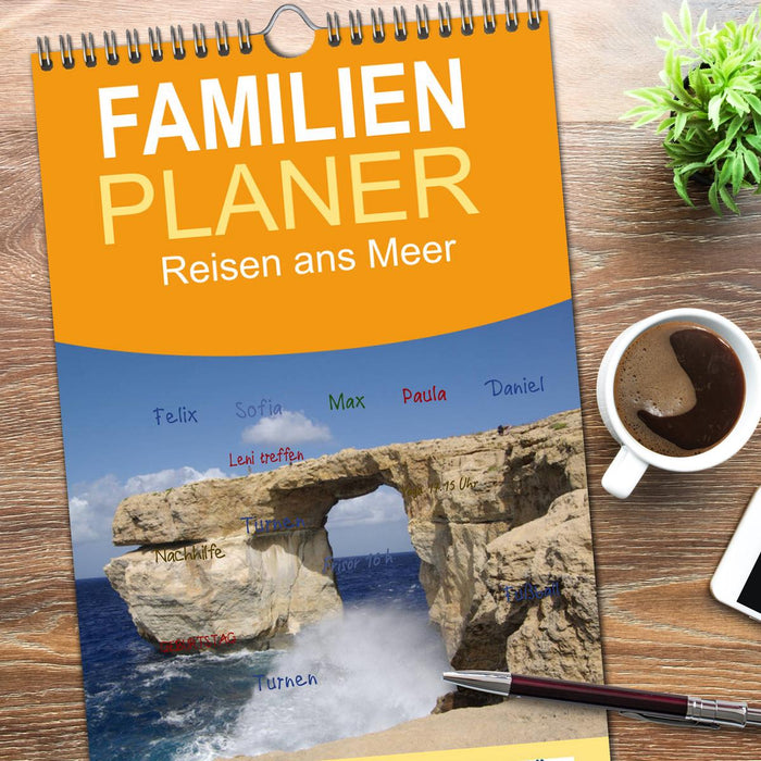 Reisen ans Meer (CALVENDO Familienplaner 2026)