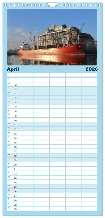 Shipspotting Hamburg (CALVENDO Familienplaner 2026)