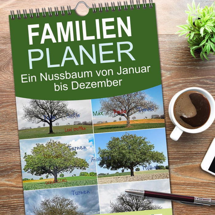 Ein Nussbaum von Januar bis Dezember (CALVENDO Familienplaner 2026)