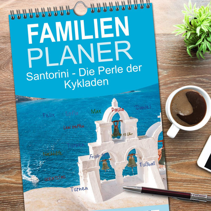 Santorini - Die Perle der Kykladen (CALVENDO Familienplaner 2026)