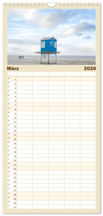 Am Strand von Langeoog (CALVENDO Familienplaner 2026)