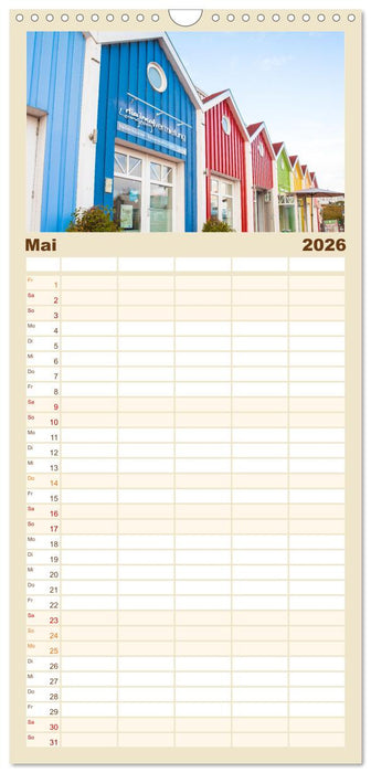 Am Strand von Langeoog (CALVENDO Familienplaner 2026)