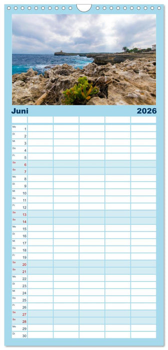 Menorca - die kleine Schwester von Mallorca (CALVENDO Familienplaner 2026)